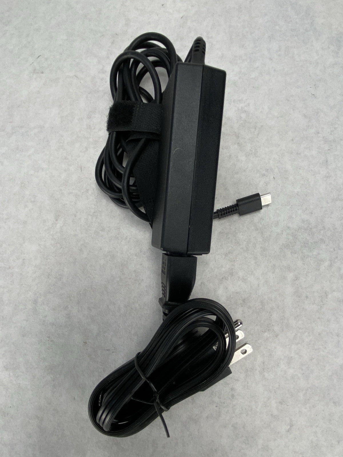 HP Charger 45W USB-C 9.0V Part Number: L42206-003