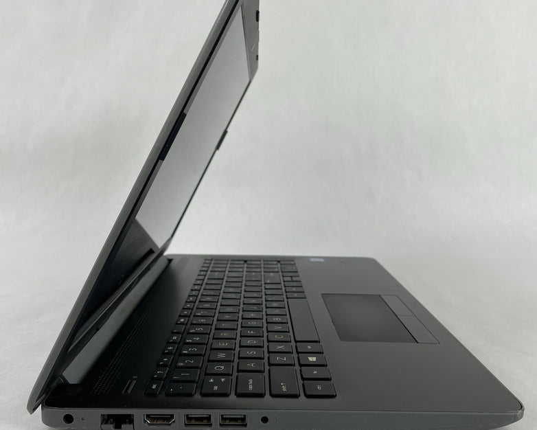 HP 15-da0046nr 15.6" i3-7020U 2.30 GHz 8 GB RAM No SSD No OS - Bad Bottom
