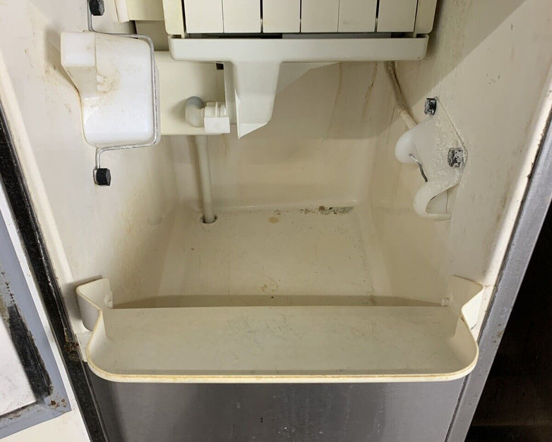 Hoshizaki Ice Maker AM-50BAE-AD Commercial Ice Maker Untested For Parts & Repair