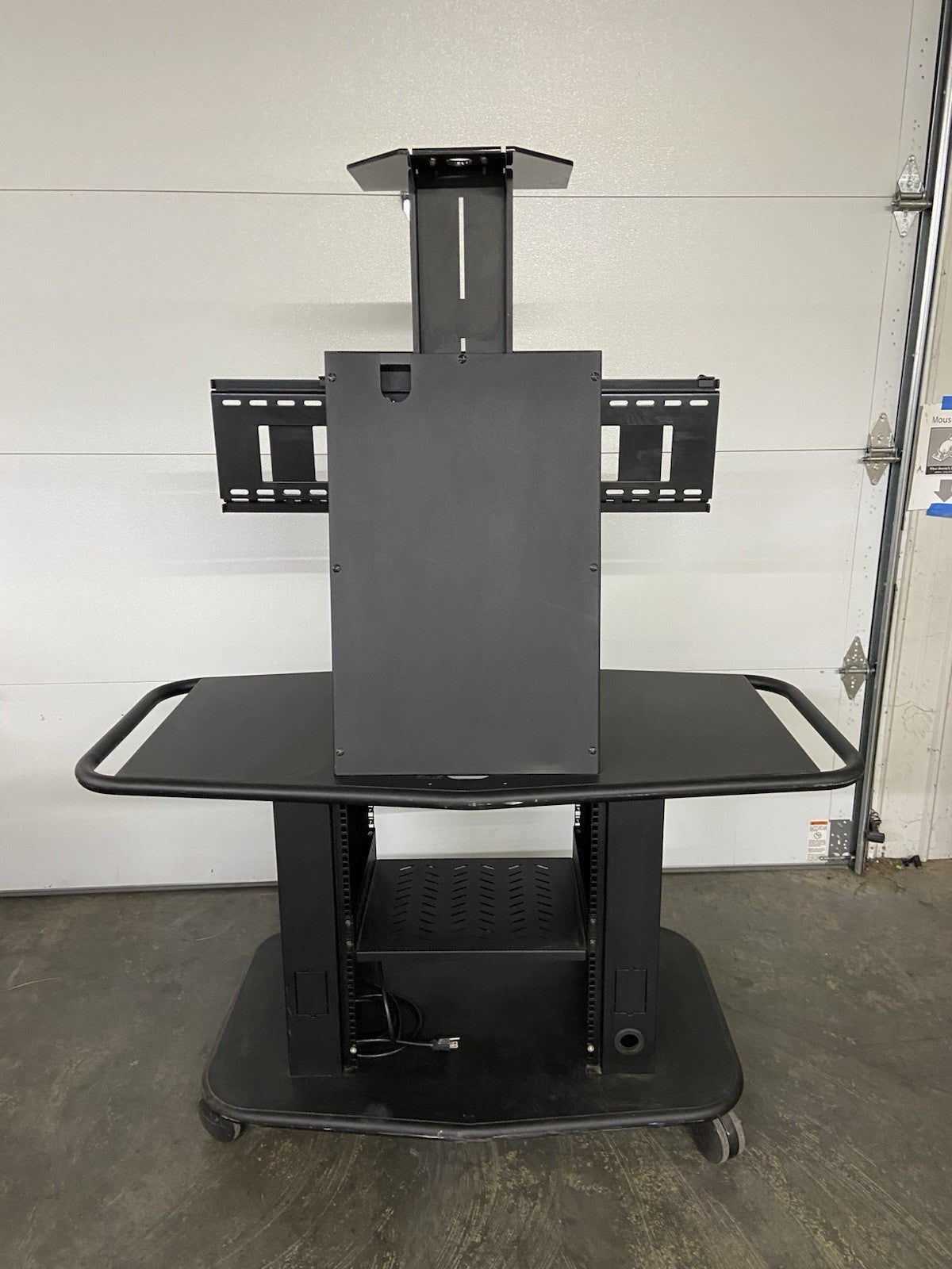 Avtech GM-350S Conferencing Cart W/Rackmount ETA Systems ETAS15L 15A Power Unit