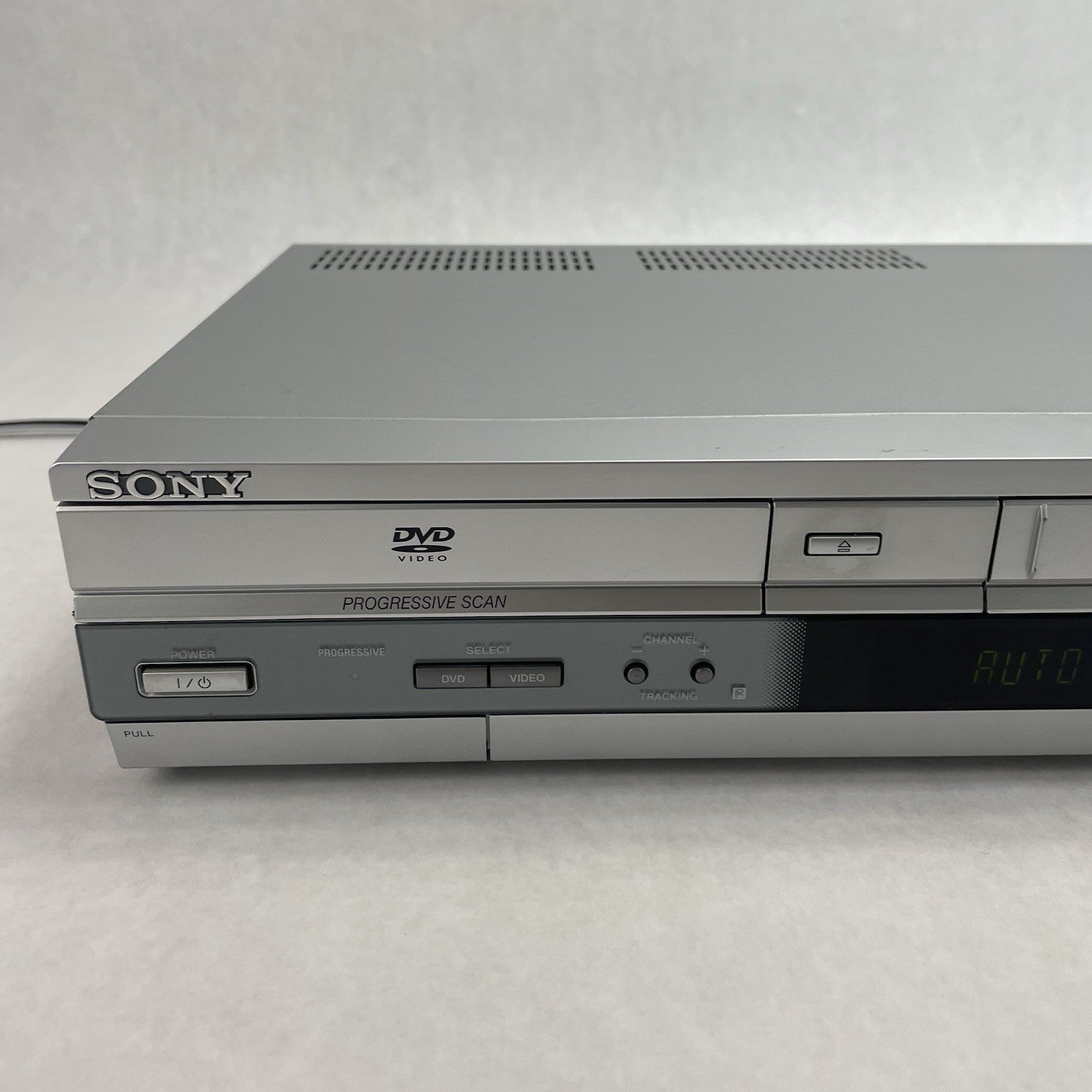Sony DVD/VCR VHS Combo Player SLV-D560P  Tested/Working No Remote2