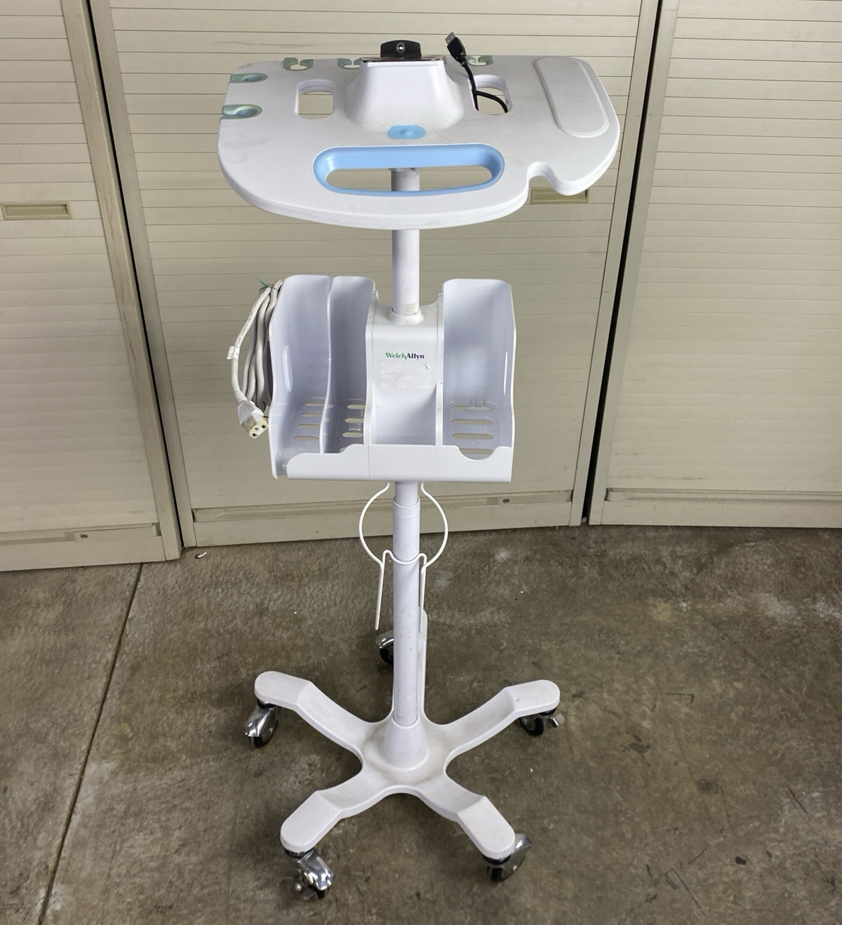 Welch Allyn 4800-60 Mobile Stand Rolling Cart for Vital Signs Monitor 6000Series1