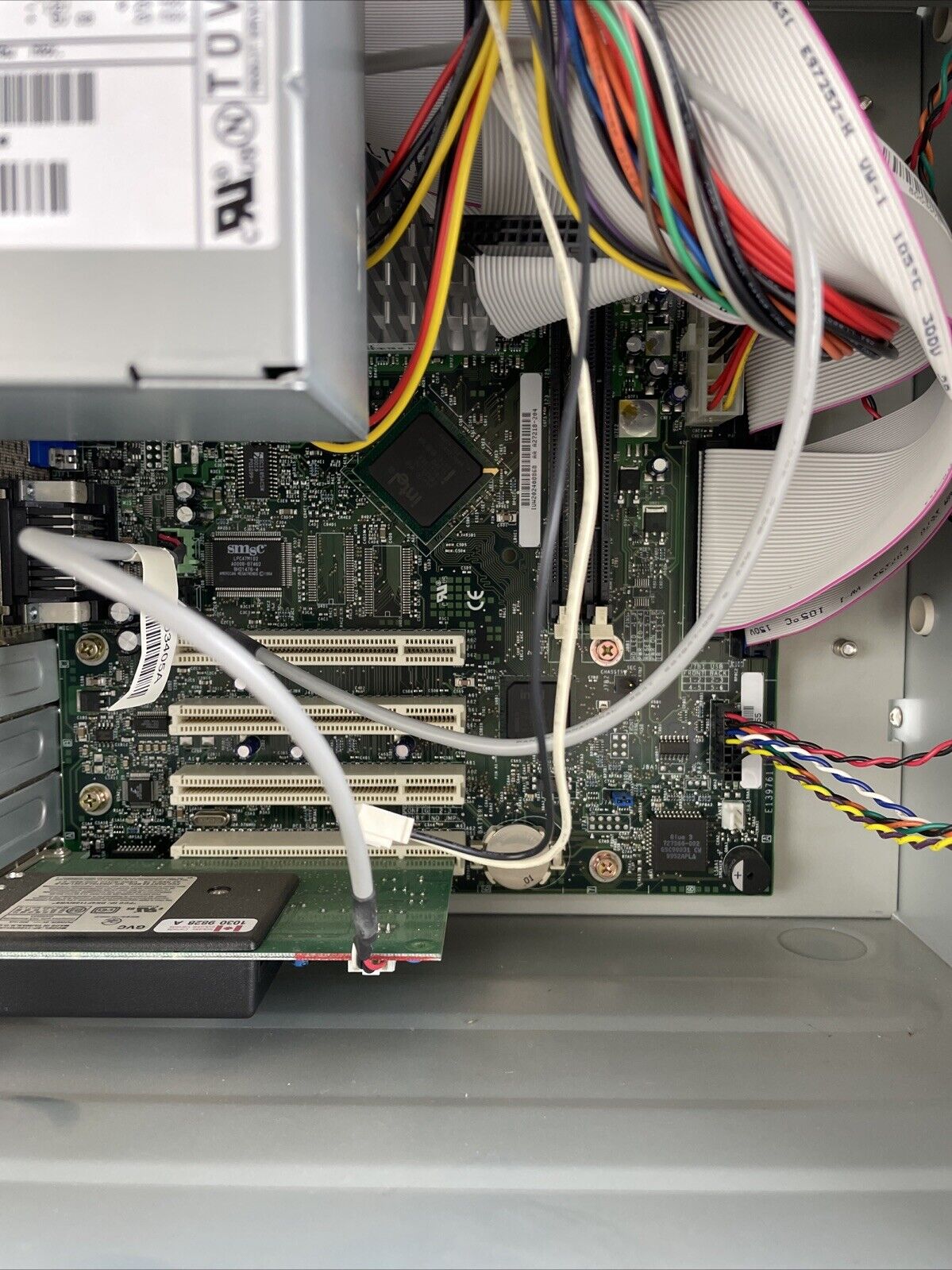 Gateway Essential 500C MT Intel Celeron 500HMz 64MB RAM No HDD No OS