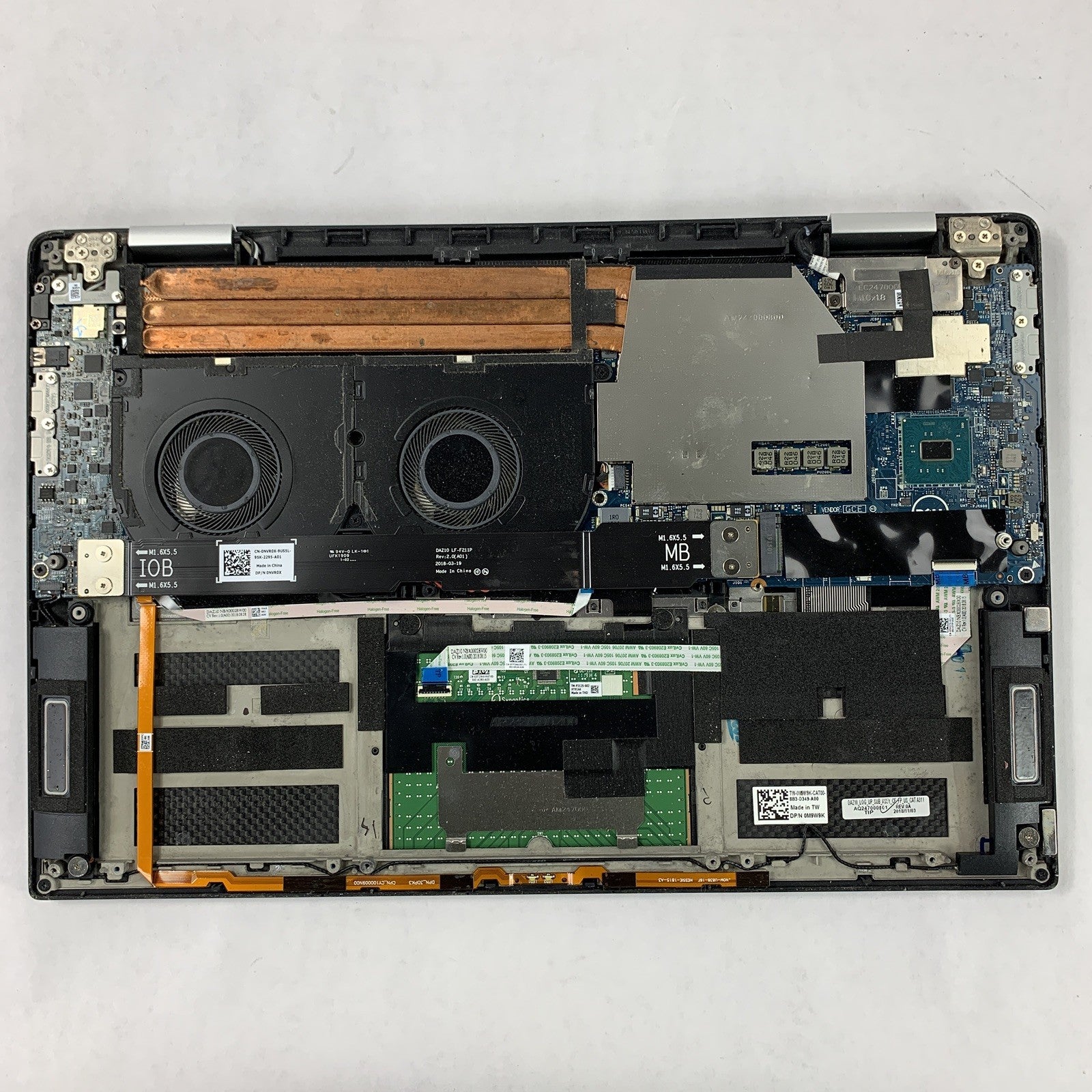 Dell XPS 15 9575 2-in-1 15.6" i5-8305G 2.8 GHz 8 GB Ram No OS No HDD No Batt