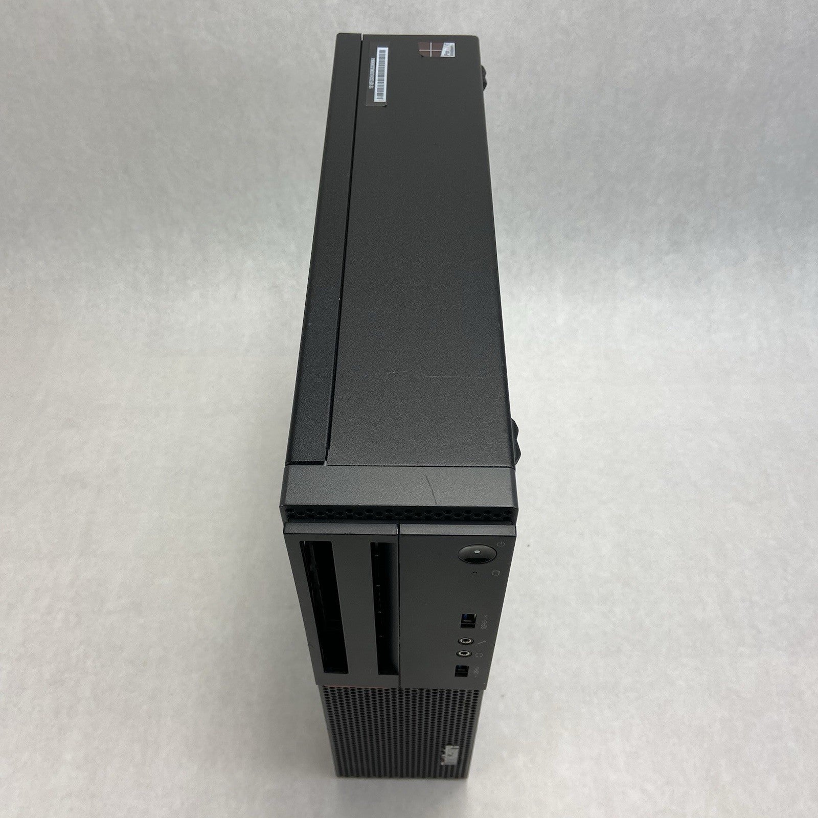 Lenovo ThinkCentre M900 SFF Intel Core i5-6500 3.2GHz 8GB RAM No HDD No OS2