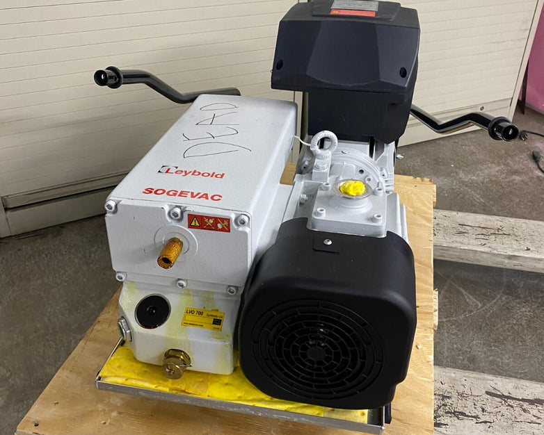 Sogevac Leybold SV120BIFC 960563V3002 Vacuum Pump - Parts or Repair