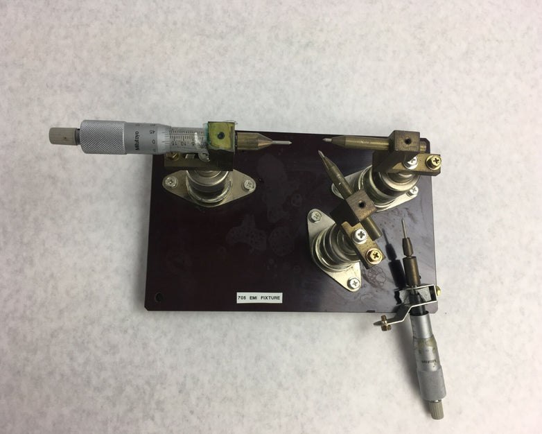 Mitutoyo Micrometer 0-25mm Metric Tool Range .01mm 705 EMI Fixture Tester