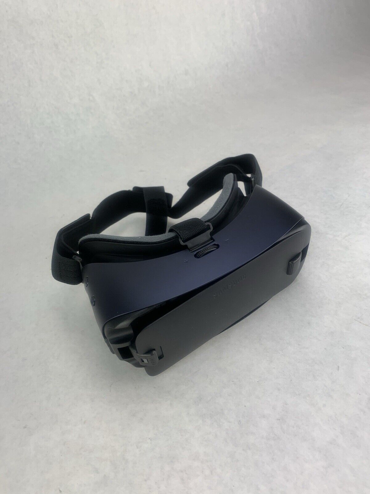 Samsung SM-R323 Gear VR