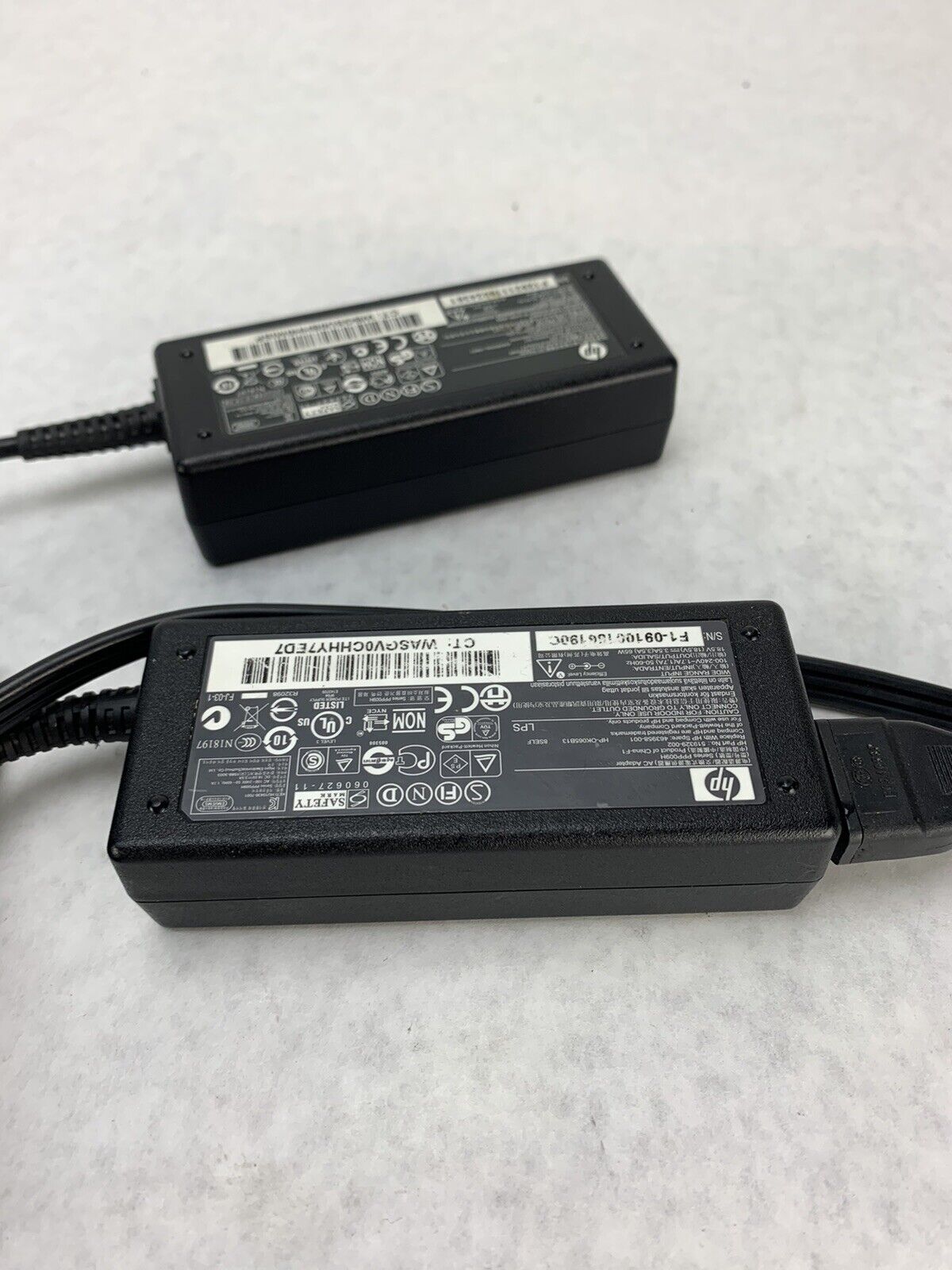 Lot 2 Genuine HP Laptop AC Adapter 380467-003 402018-001 18.5V 3.5A 65W PPP009H