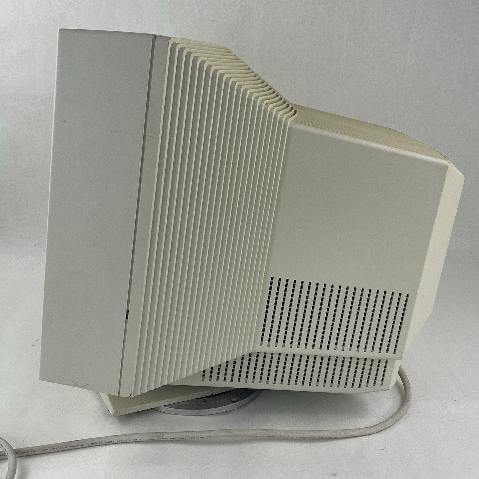 Dell UltraScan 18" P991 Flat Trinitron CRT Monitor5