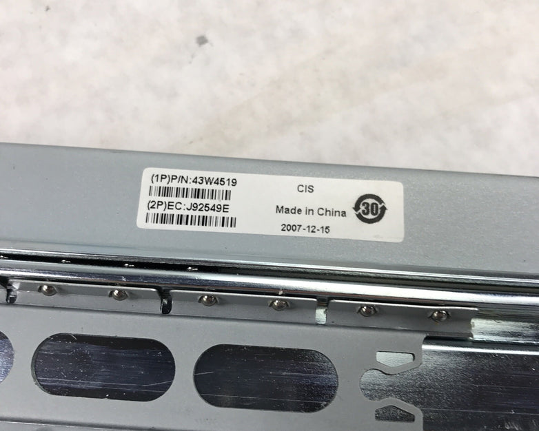 Qualslide 611-10190 Left and Right Server Rack Mount Rails 43W4519