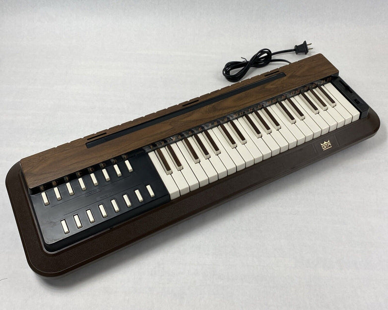Vintage GTR 3751 16 Chord 3 Octave Electric Organ