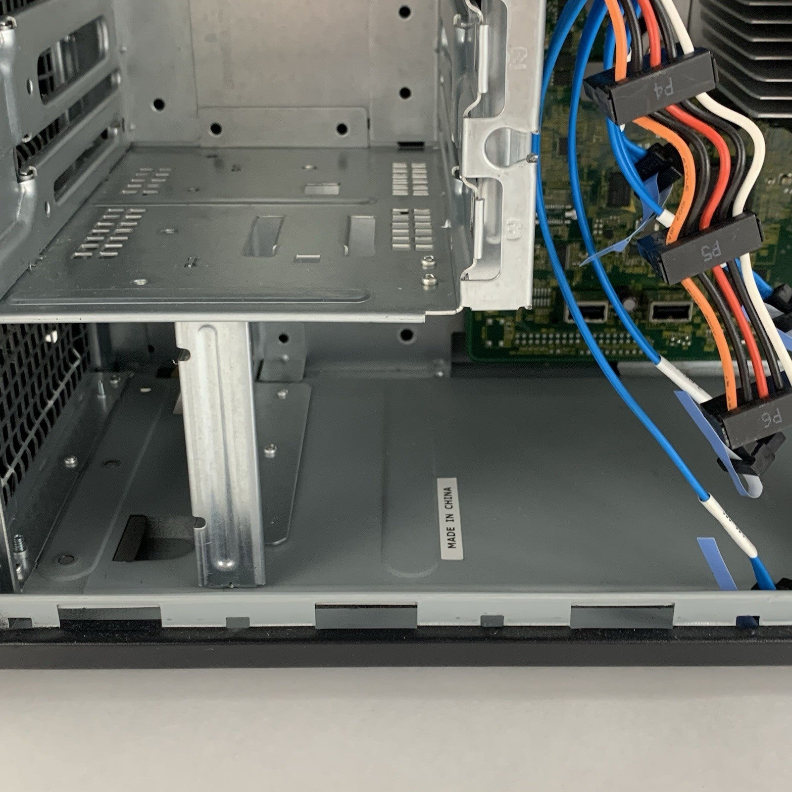Dell PowerEdge T110 II Tower Xeon E3-1230 3.3 GHz 3 GB RAM No OS No HDD11