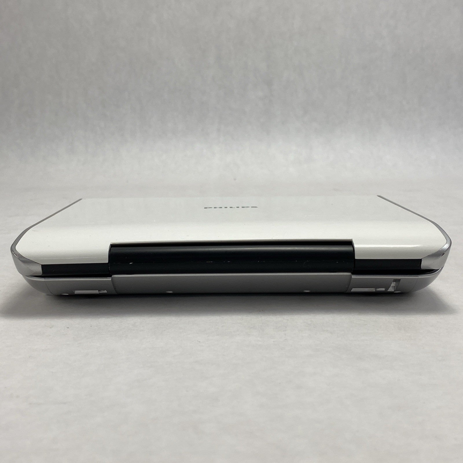 Philips PET724 Portable LCD DVD Player - Tested And No Remote7