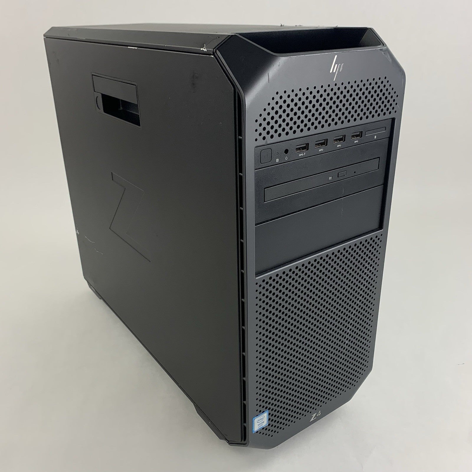 HP Z4 G4 Workstation 1x Xeon W-2102 2.9GHz 32 GB No OS No HDD No GPU0
