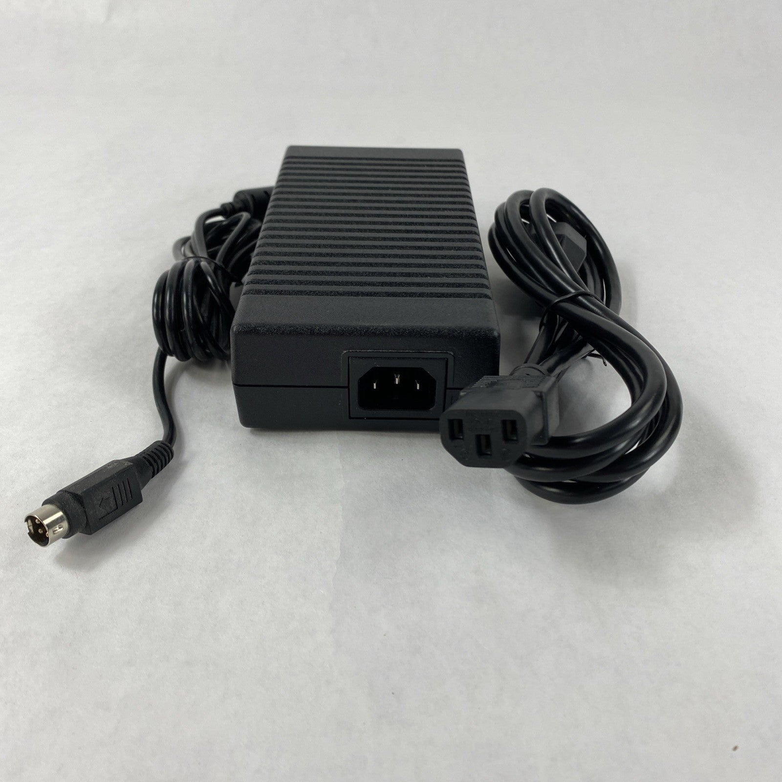 Delta Electronics DPSN-150 JB D 150W AC Adapter3