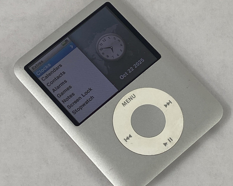 Apple iPod Nano 3rd Gen A1236 8GB Silver v1.1.3