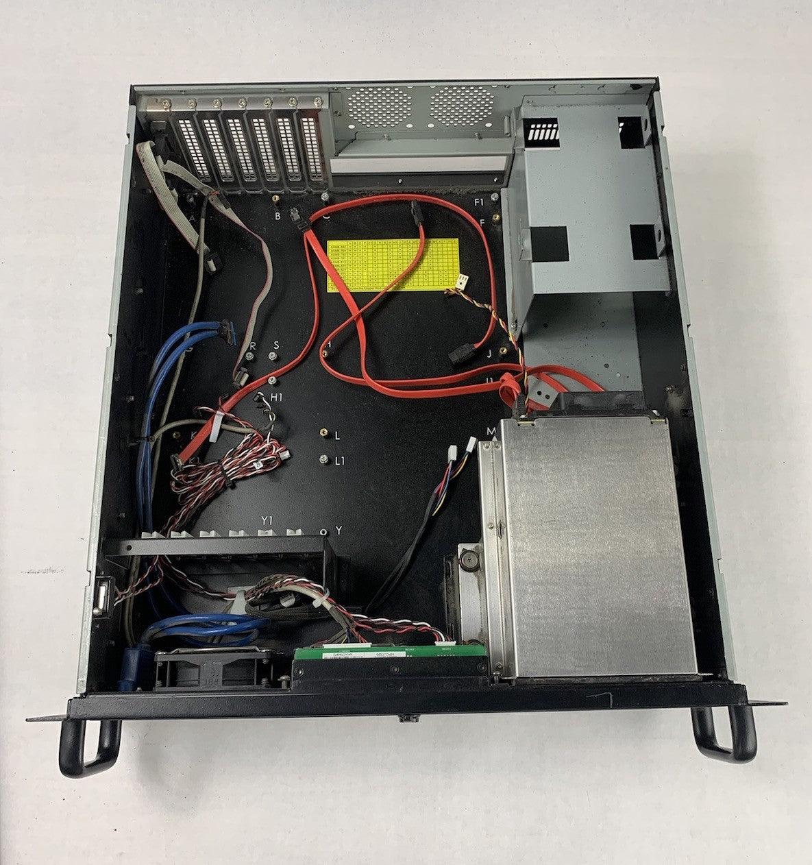 Advantech HPC-7320 Compact 3U Rackmount Server Chassis