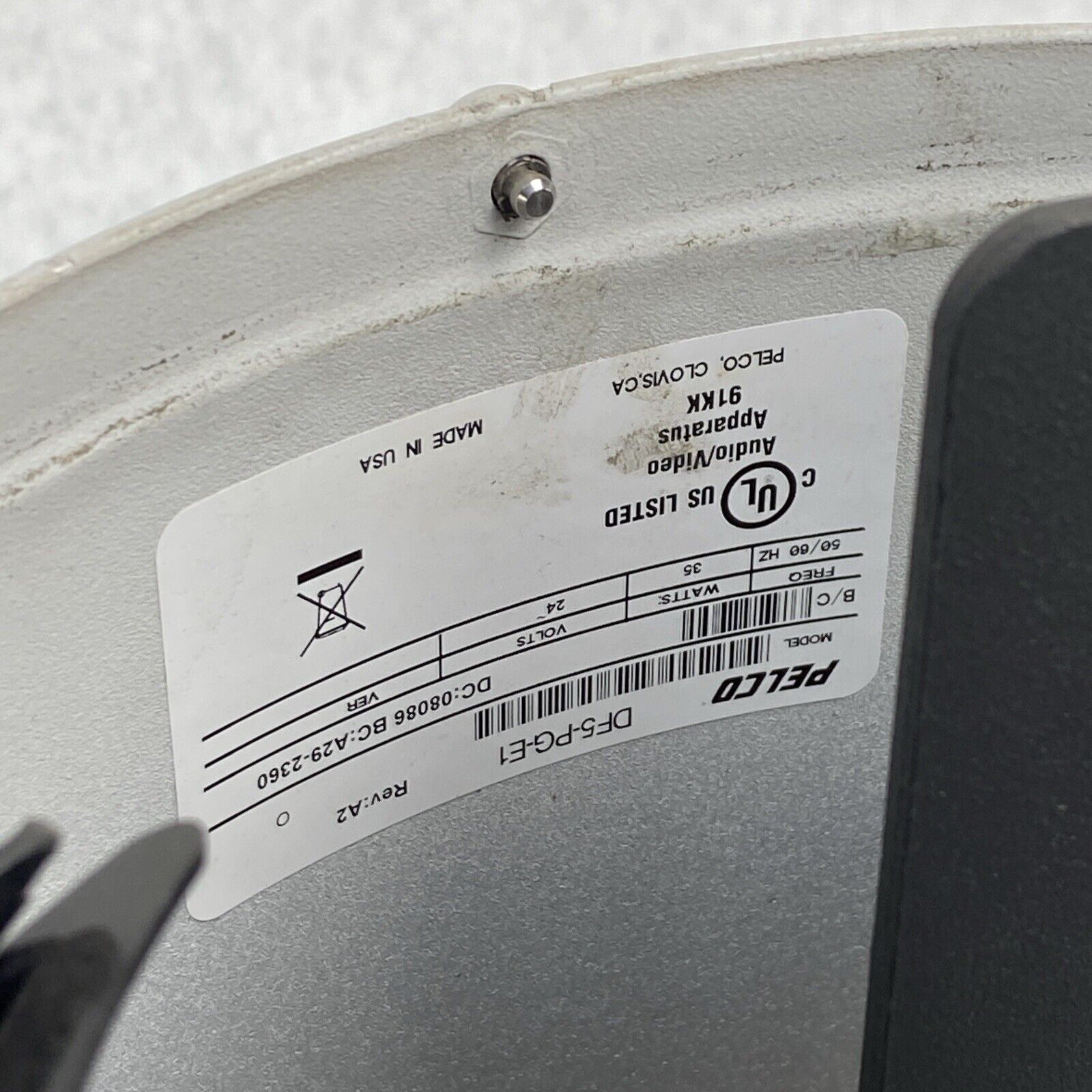 Pelco DF5-PG-E1 Fixed Mount Outdoor Pendant No Camera w/ Wall Mount PA-402