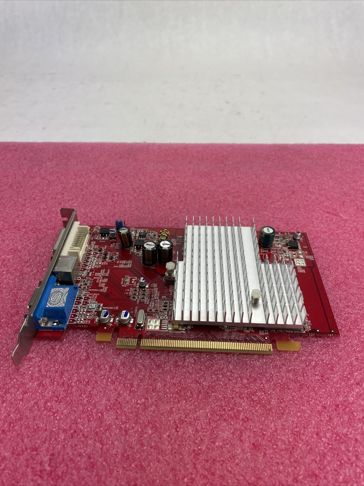 Sapphire Radeon X1050 256MB DDR2 PCIe x16 Graphics Card