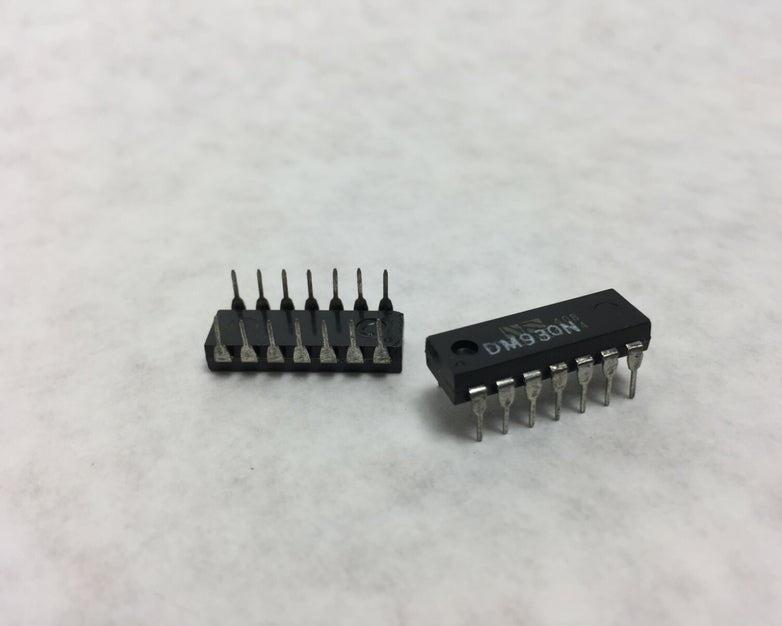 (6) DM930N Integrated Circuits  Lot of 6