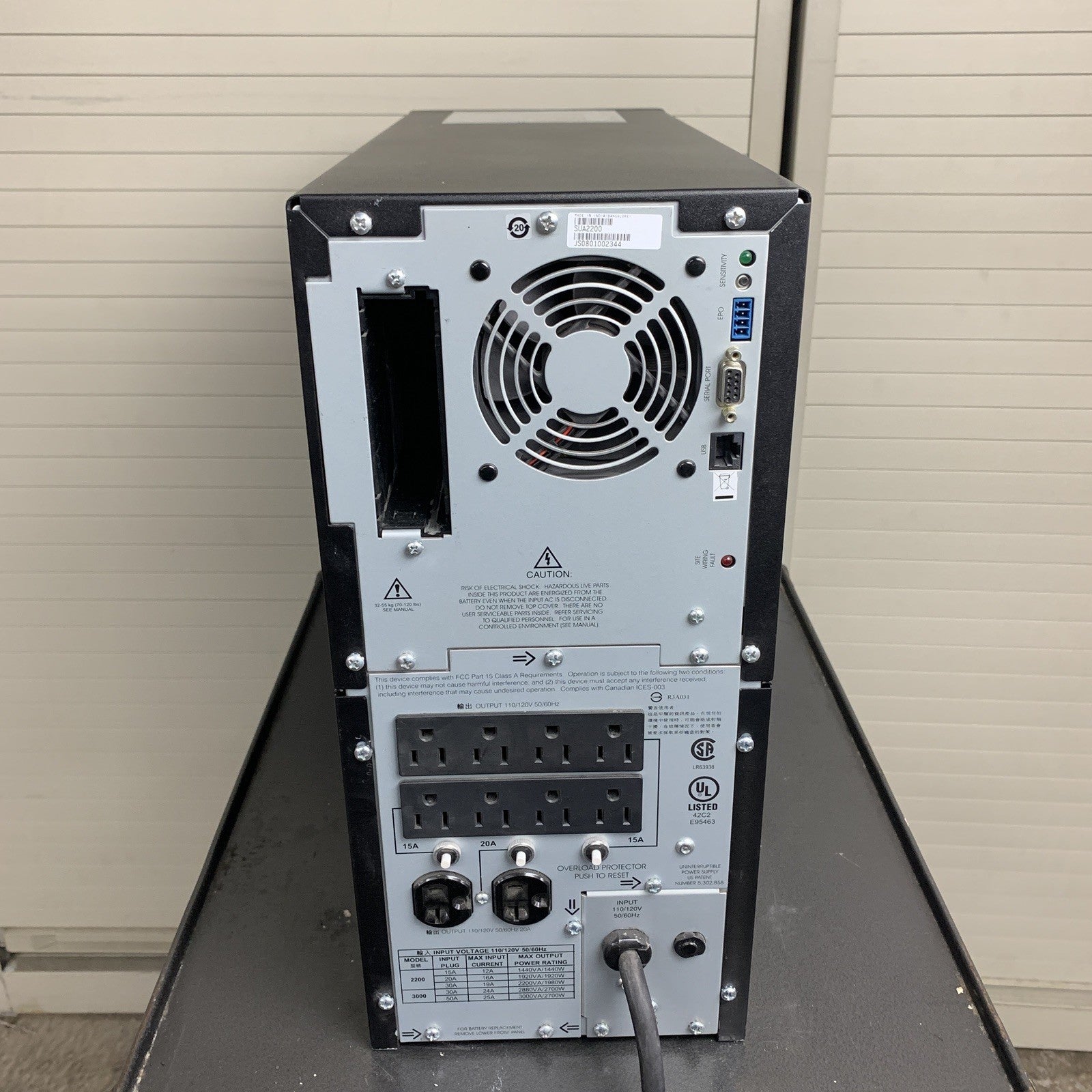 APC SUA2200 Smart-UPS 2200 UPS Tower Tested No Batteries w/ Cord