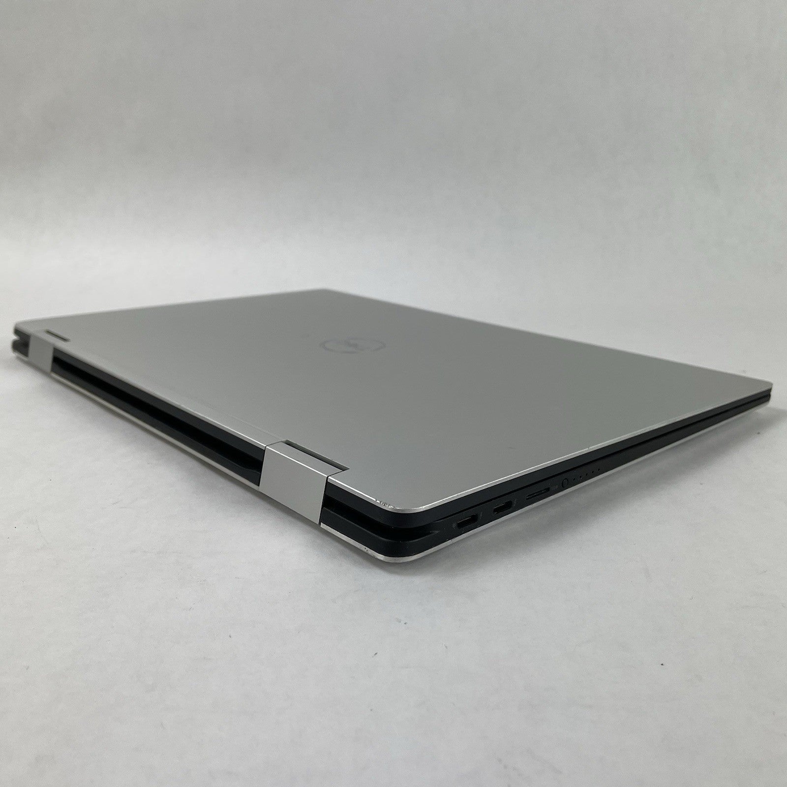 Dell XPS 15 9575 2-in-1 15.6" i5-8305G 2.80 GHz 8 GB RAM No SSD/OS/AC/Battery13