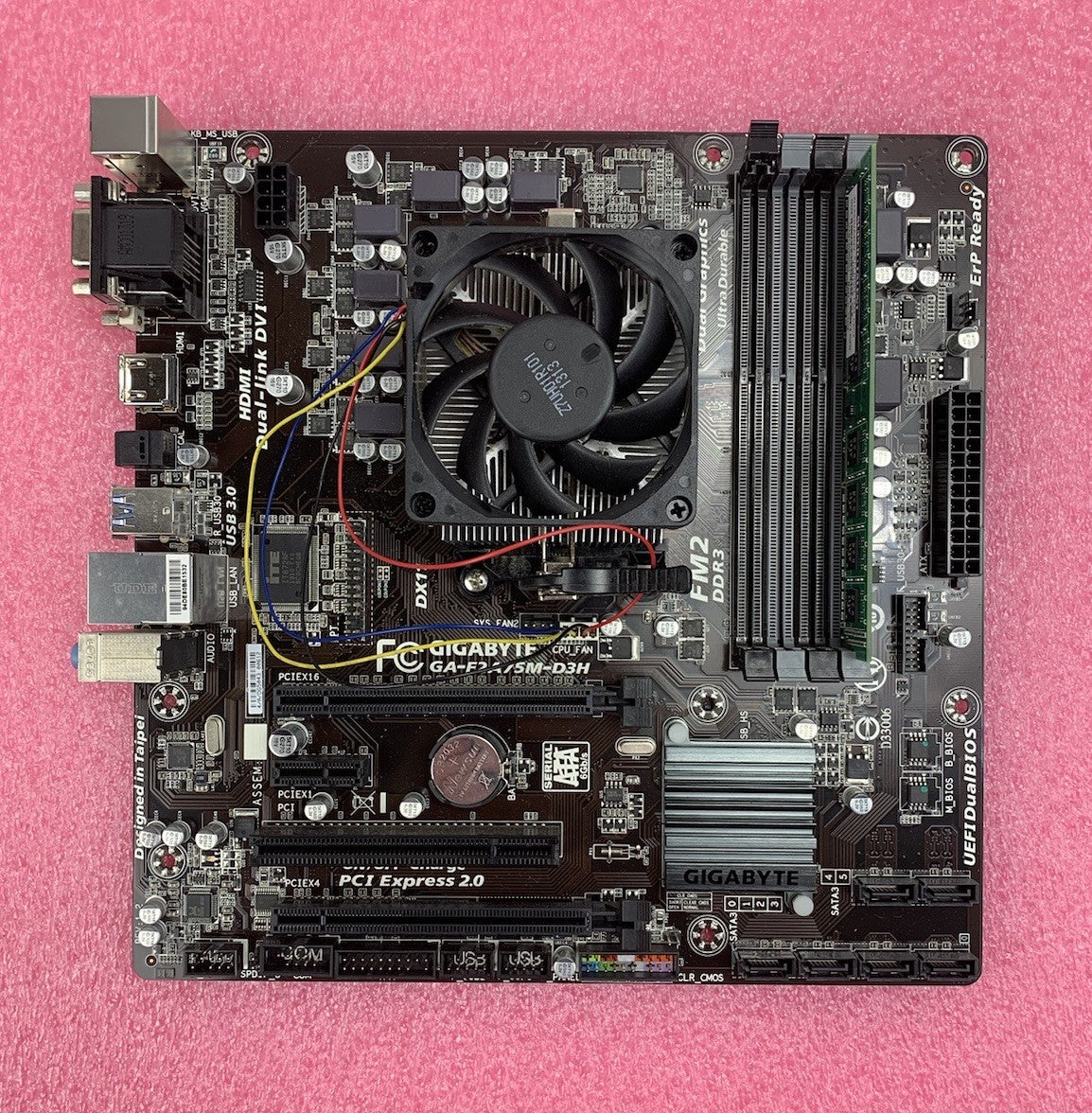 Gigabyte F2A75M-D3H Motherboard AMD A8-5600K 3.6GHz 4GB RAM w/ Shield