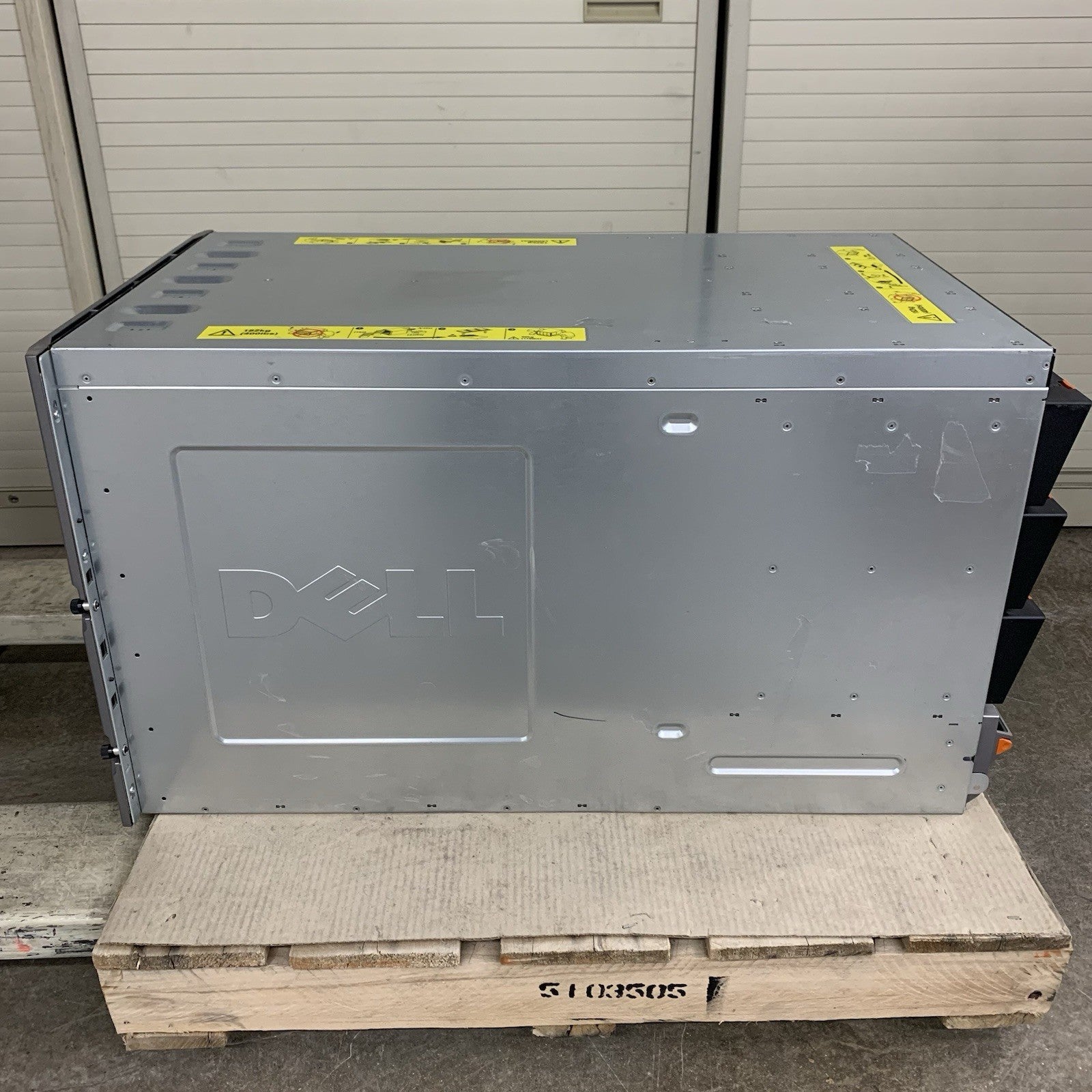 Dell PowerEdge M1000E Blade Server W/ 6x Power Supplies 9x Fans 12x Blanks7
