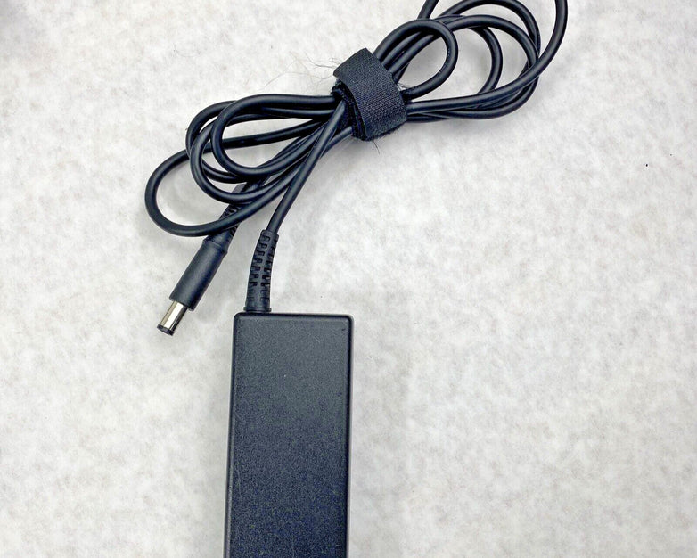 Lot of 8 Genuine HP 693711-001 65W AC Adapters 677774-001 Large Tip