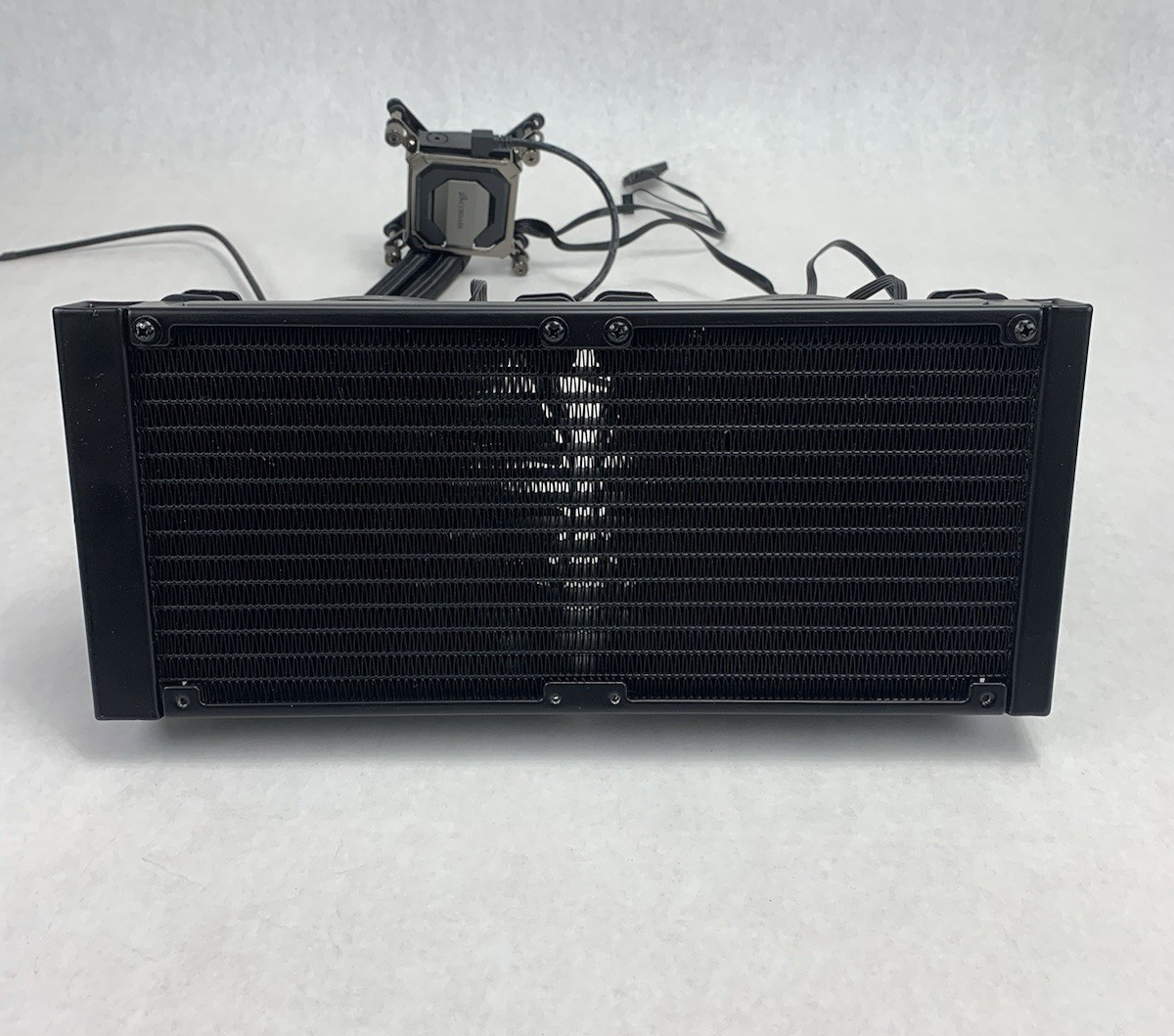 Corsair Hydro Series CW-9060026-WW Liquid Cooler Radiator w/ Fans