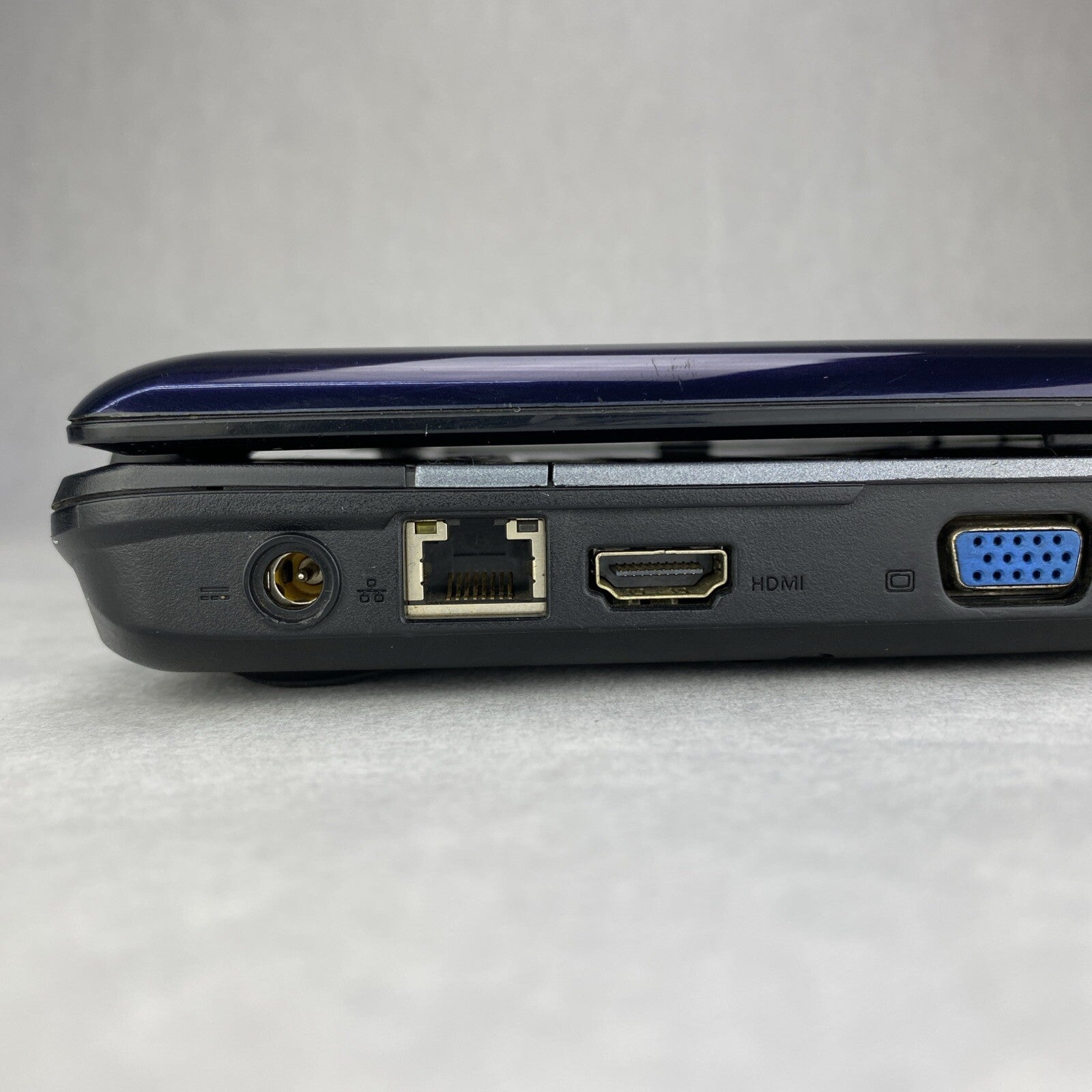 Acer Aspire 5740 15.6" Intel Core i3-M330 2.13GHz 4GB RAM No AC HDD OS