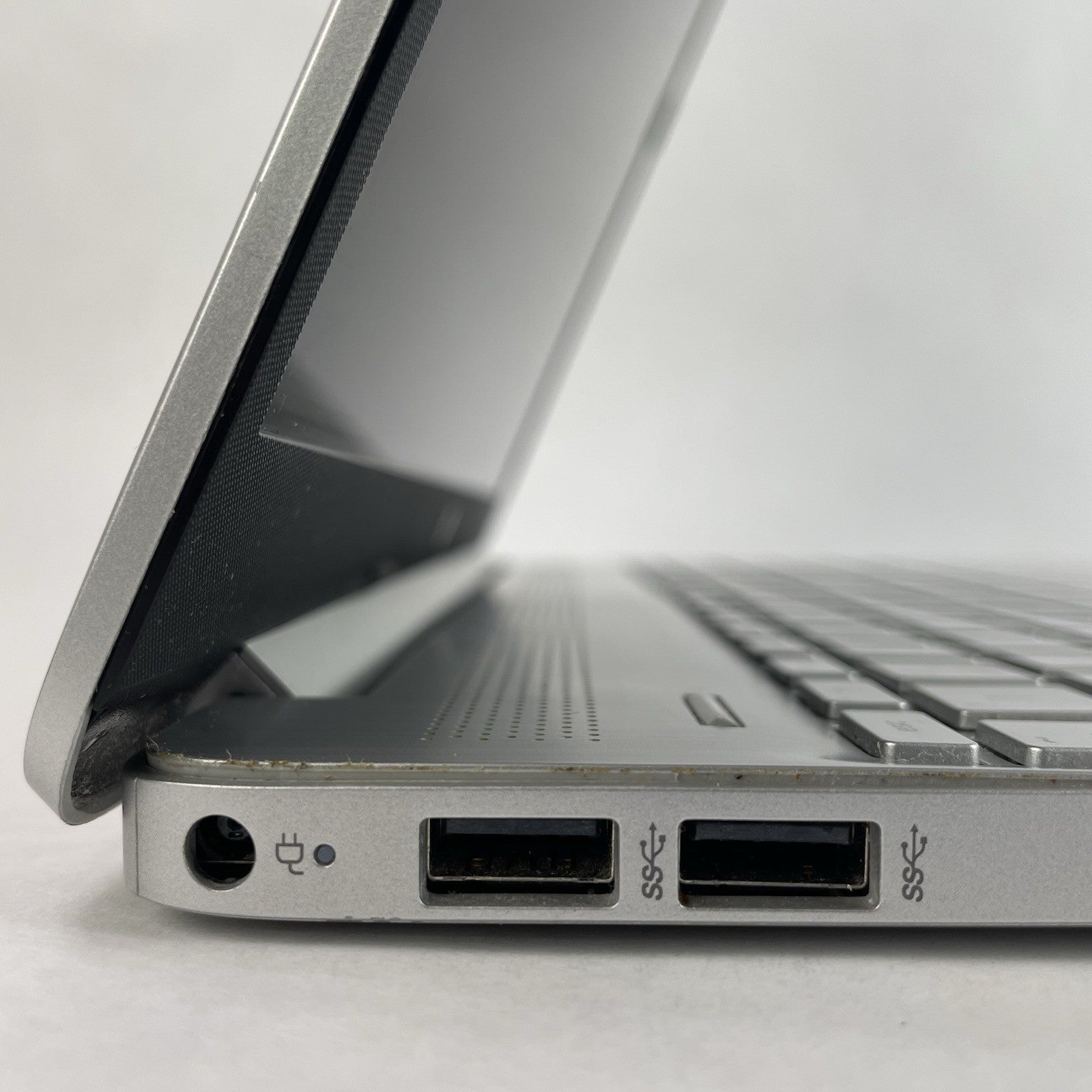 HP 15-dy1091wm 15.6" i3-1005G1 1.20 GHz 8 GB RAM No SSD/OS/AC/Batt- No Wifi Card5