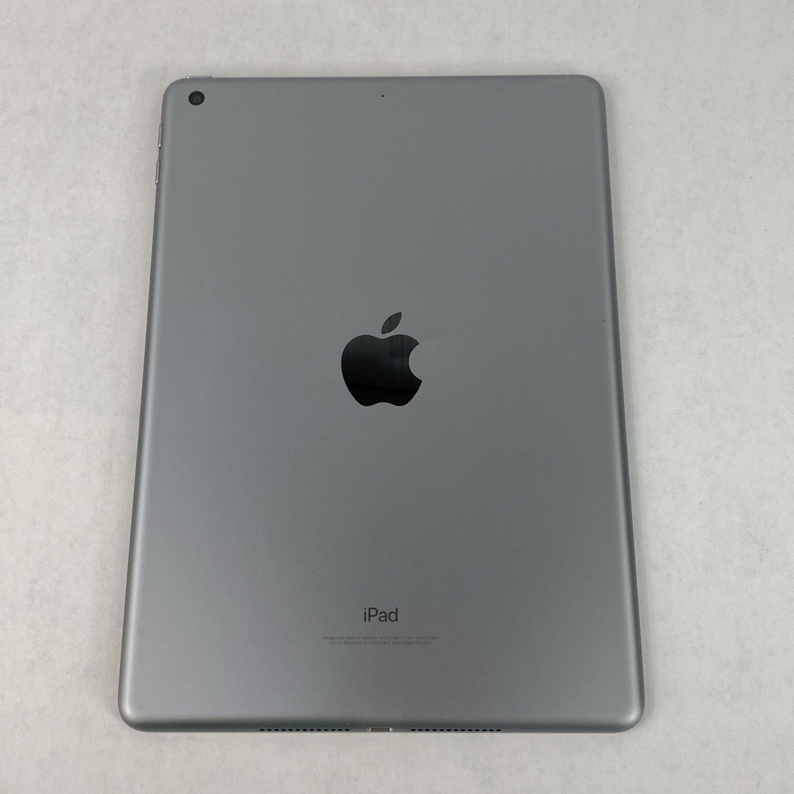Apple iPad 6th Gen A1893 32GB 9.7" Retina Wi-Fi Space Gray IOS 17.7.1011