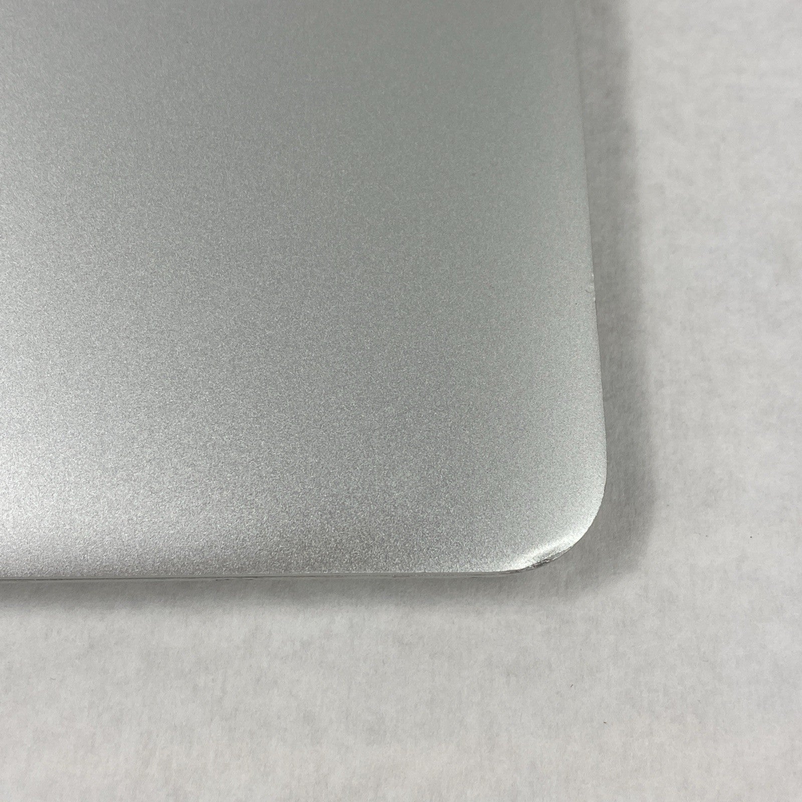 Apple MacBook Air A1465 2015 11" 1.6Ghz i5 4GB RAM 120GB SSD os12.7.6 304 Cycles