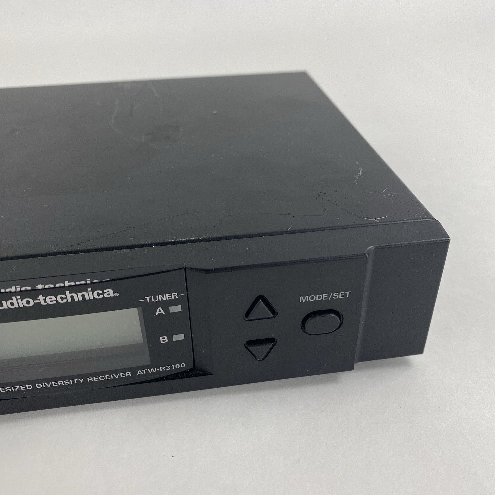Audio-technica ATW-R3100D UHF Synthesized Deiversity Receiver Untested4