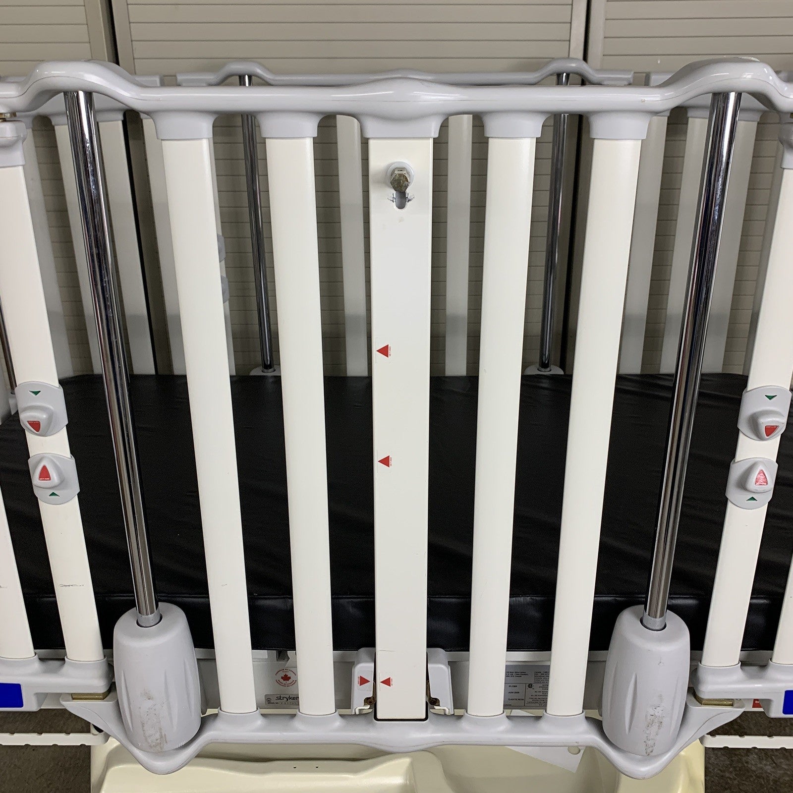 Stryker Cub FL19H Pediatric Crib with Mattress No Handles on Doors