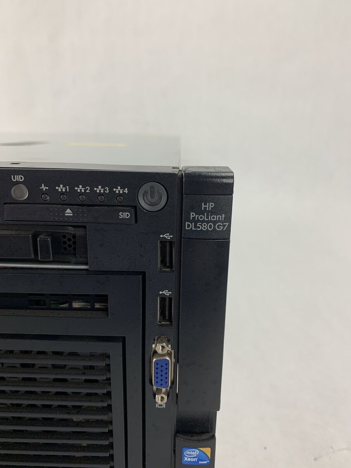 HP Proliant DL580 G7 2x Xeon E7-8867L 2.13 GHz 96 GB RAM No OS NO HDD