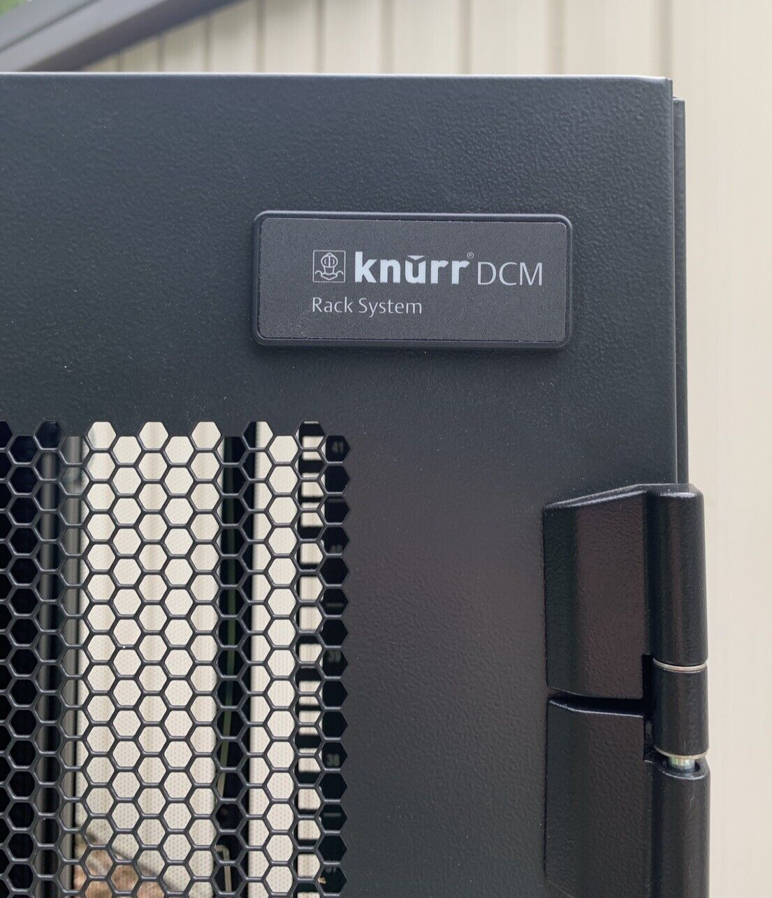 Emerson Knurr DCM Server Rack 42U 78"-48"-28"