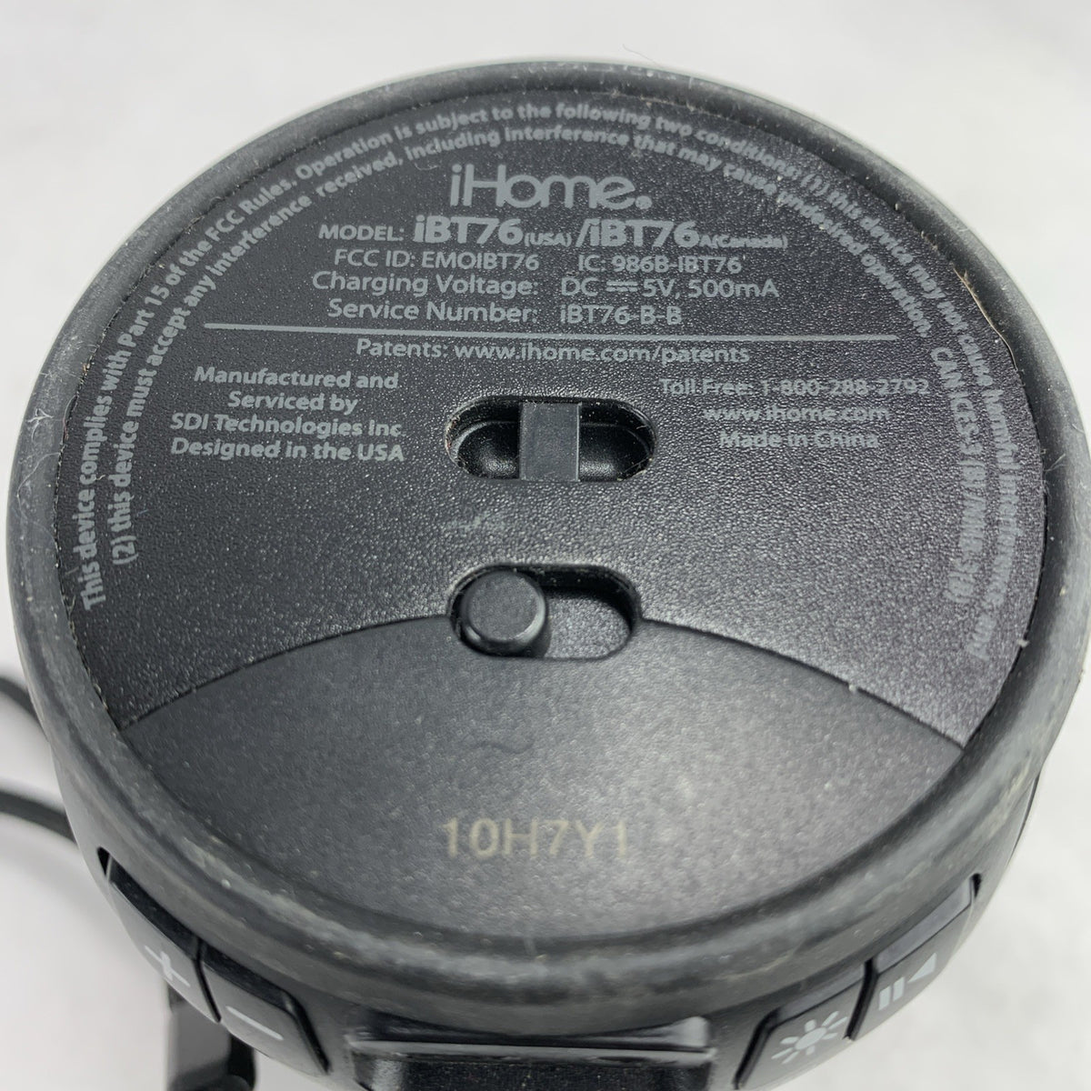 iHome iBT76 Portable LED Color-Changing Bluetooth Speaker - No Charger - Tested4