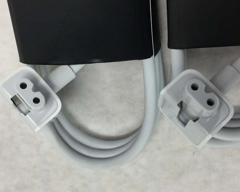 Lot of 2  OEM Apple (Longwell)  E344535  LS-7A  2.5A 125V  6Ft  AC Power Cord