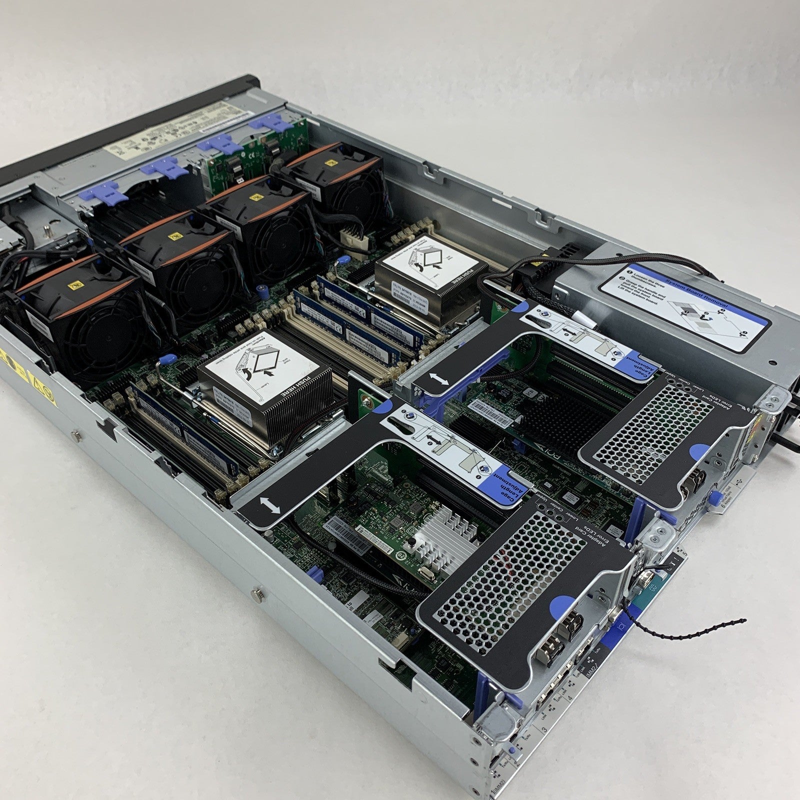 IBM System x3650 M4 Server  2x  E5-2640 2.5 GHz 32 GB RAM No OS No 2.5" HDD