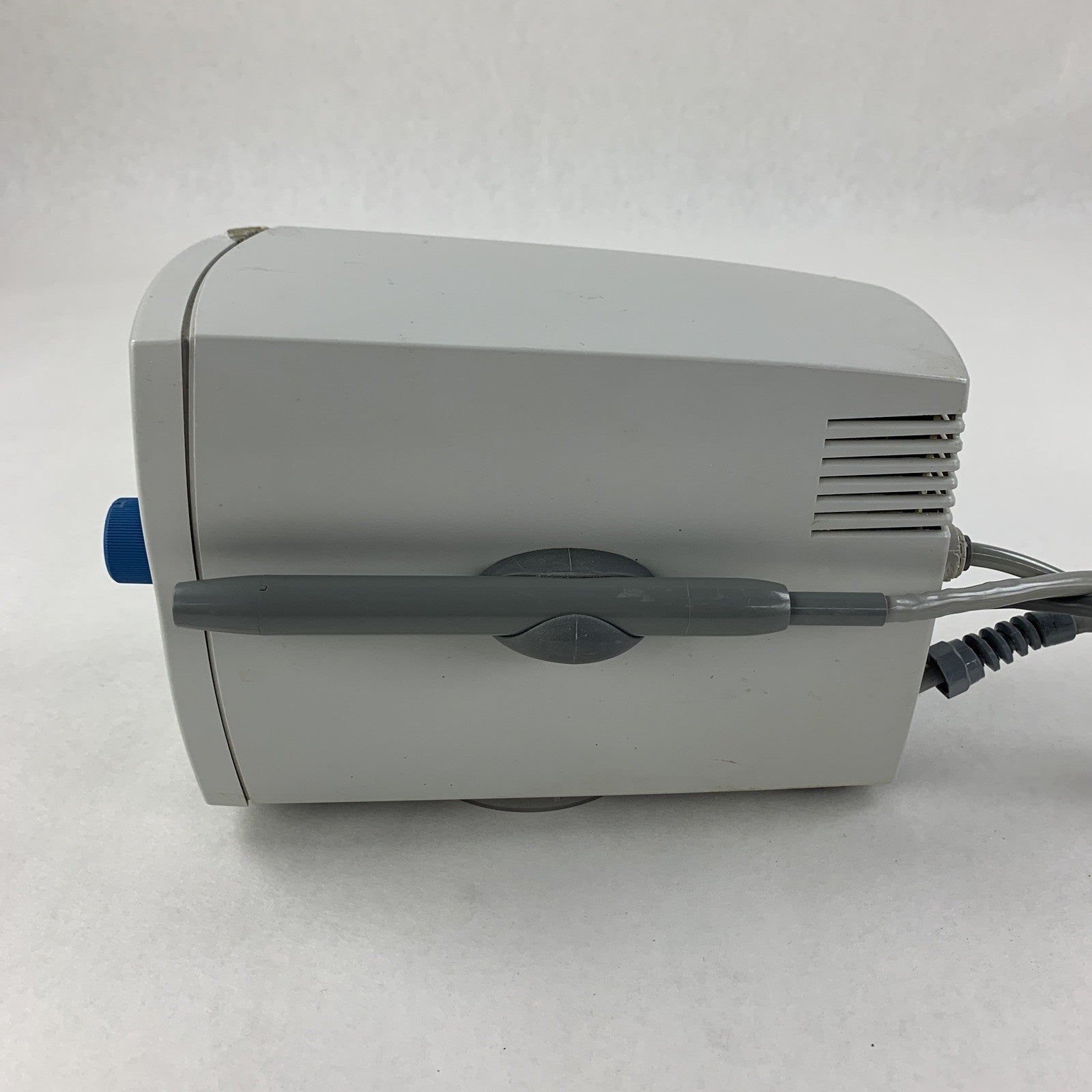 Coltene Whaledent BioSonic US100R 115T Dental Ultrasonic Scaler Powers On