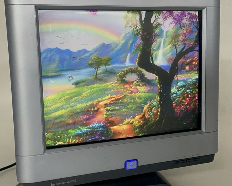 HP Pavilion mx703 PE1168 17" Flat CRT Tube VGA Color Computer Monitor
