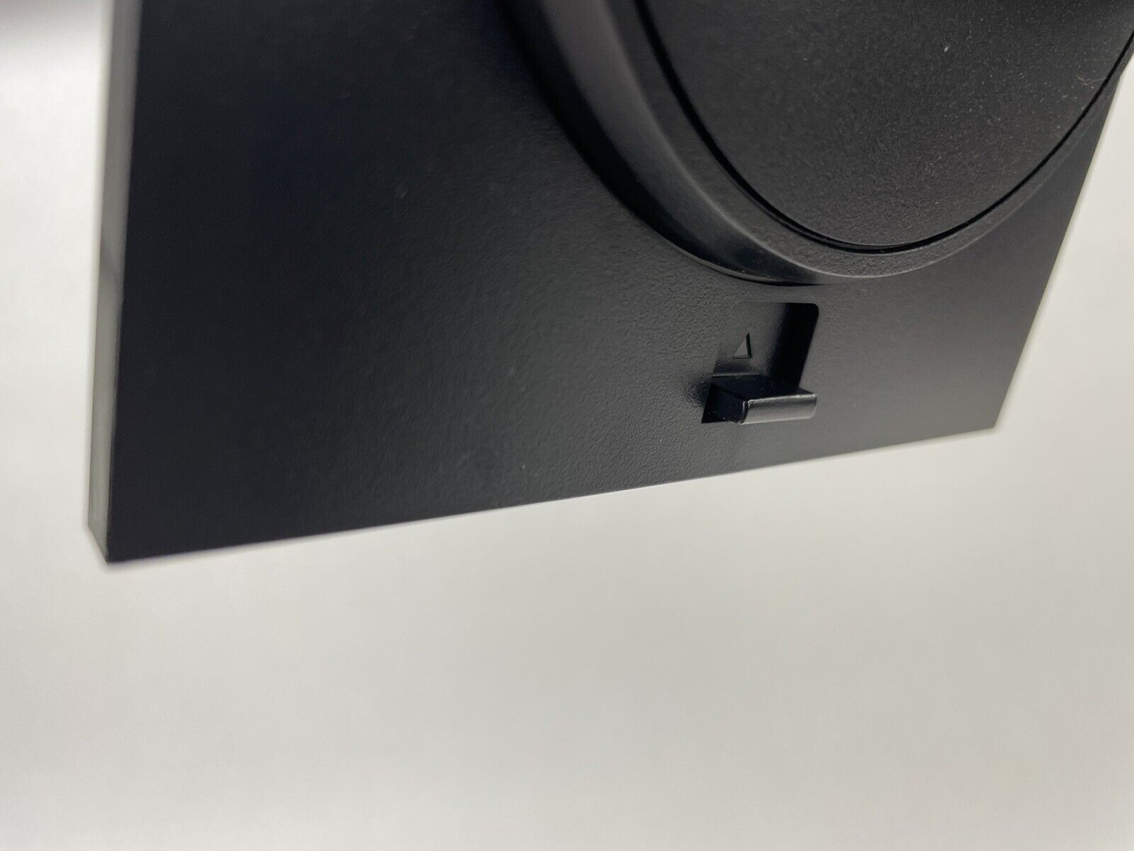 Lenovo Q37G1516B0200000ZA Adjustable Monitor Stand with Base No Cap