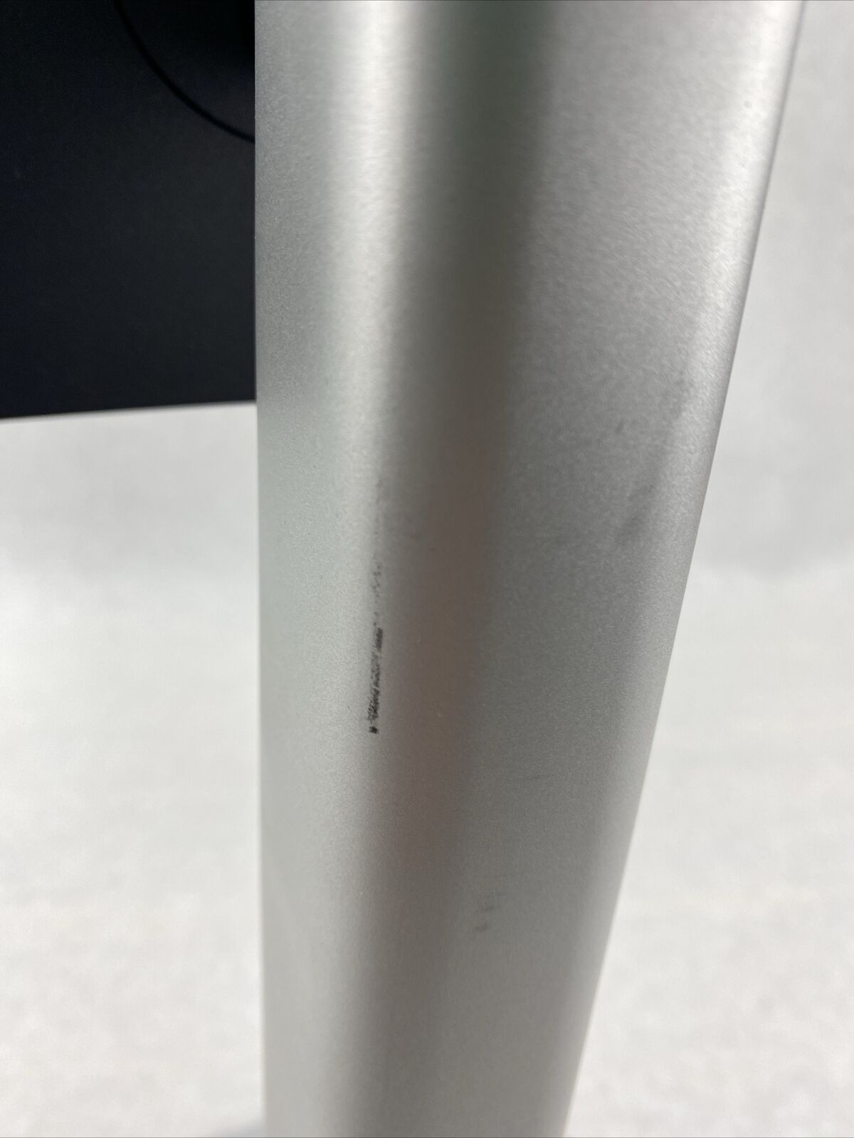 Dell 09WG7H Monitor Stand for P2222H Silver Swivel Rotate Genuine Original OEM