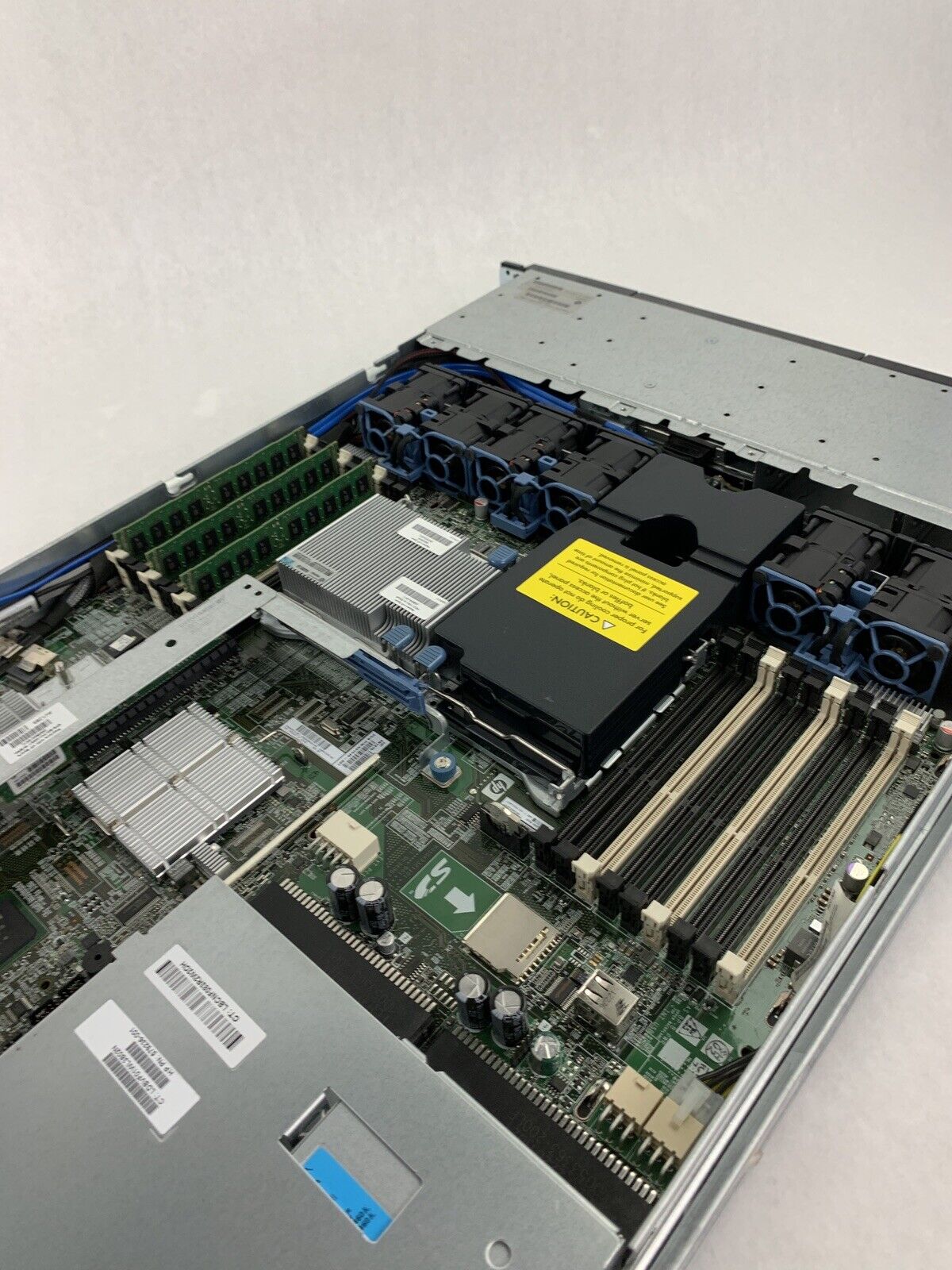 HP ProLiant DL360 Gen 7 Server Intel Xeon E5645 2.4 GHz 6 GB RAM No HDD No OS