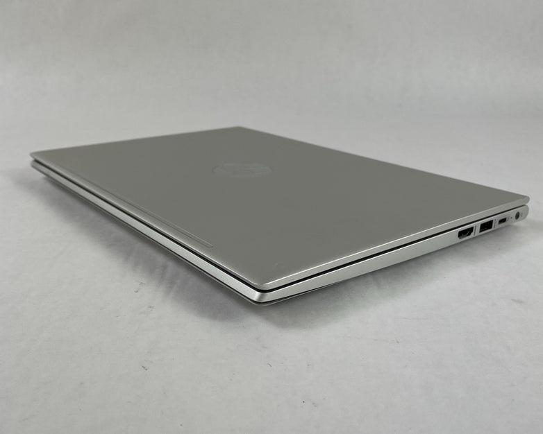 HP ProBook 630 G8 13.3" i7-1165G7 2.80 GHz 8 GB RAM No SSD No OS - Dinged Corner