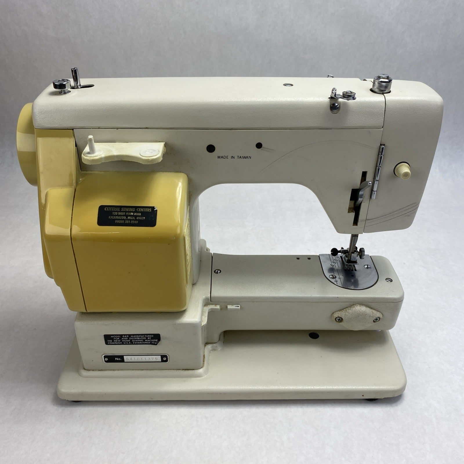 Vintage Janome New Home Model 640 Sewing Machine - Pedal and Manual With Case6