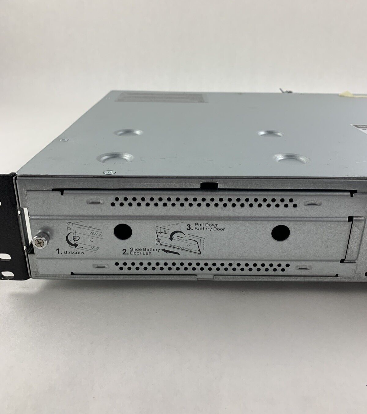 APC SMT750RM2U Smart UPS 750 Battery Backup No Battery Tested